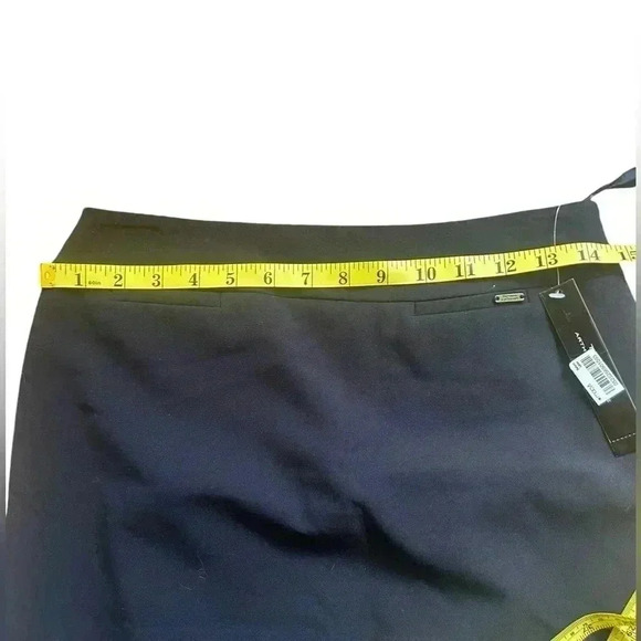 Tahari Size 2 Pencil Skirt New With Tags - Picture 4 of 8